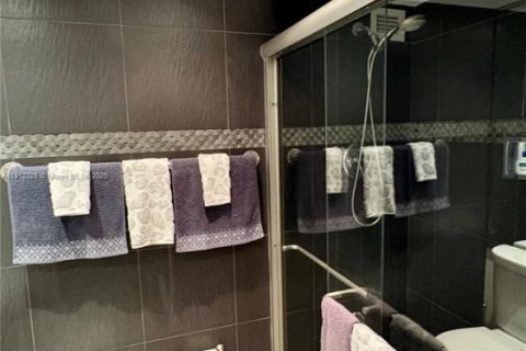 Condominio en venta en Miami Beach, Florida, 2 dormitorios, 95.69 m2 № 1972248 - foto 30