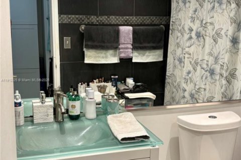 Condominio en venta en Miami Beach, Florida, 2 dormitorios, 95.69 m2 № 1972248 - foto 21