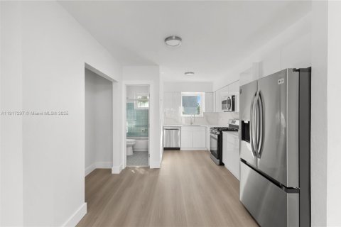 Купить кондоминиум в Майами-Бич, Флорида 1 спальня, 74.32м2, № 1972040 - фото 18