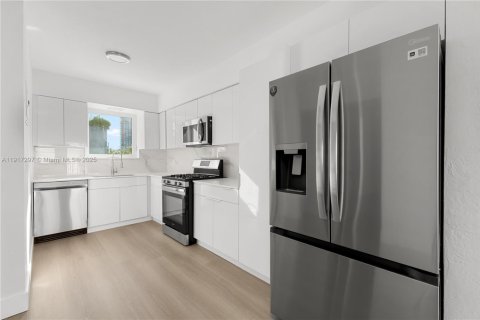 Купить кондоминиум в Майами-Бич, Флорида 1 спальня, 74.32м2, № 1972040 - фото 5