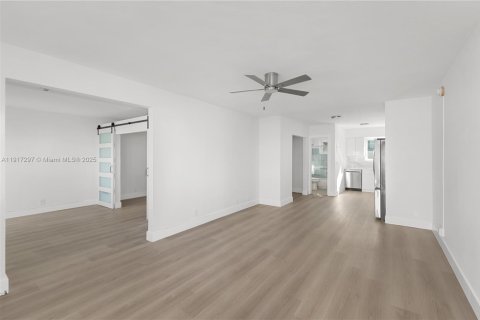 Купить кондоминиум в Майами-Бич, Флорида 1 спальня, 74.32м2, № 1972040 - фото 4