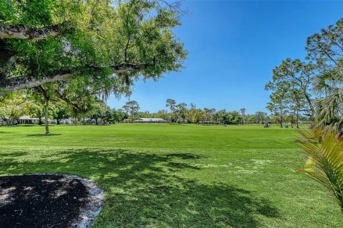 House in Sarasota, Florida 3 bedrooms, 225.29 sq.m. № 2142927 - photo 20