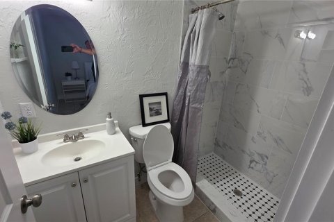 House in Sarasota, Florida 3 bedrooms, 186.36 sq.m. № 2214818 - photo 23