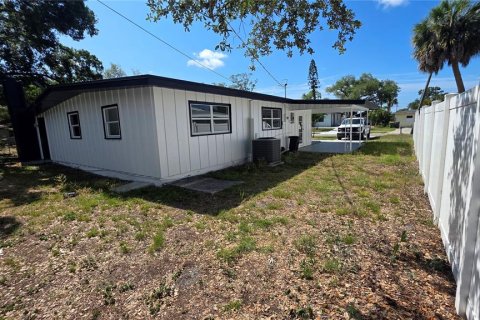 House in Sarasota, Florida 3 bedrooms, 186.36 sq.m. № 2214818 - photo 26