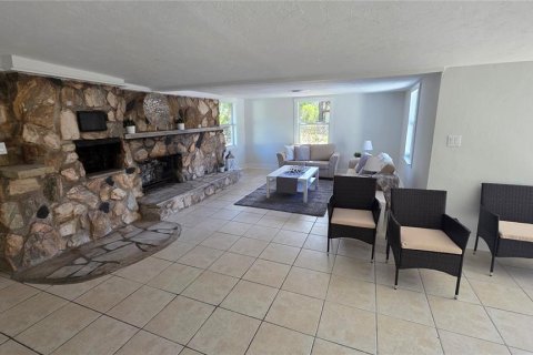 House in Sarasota, Florida 3 bedrooms, 186.36 sq.m. № 2214818 - photo 14