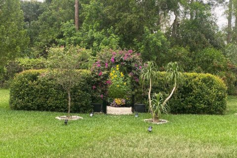 House in Royal Palm Beach, Florida 5 bedrooms, 295.89 sq.m. № 1007479 - photo 1