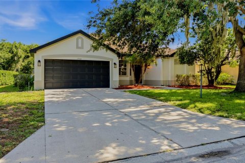 Casa en venta en Plant City, Florida, 3 dormitorios, 174.19 m2 № 2202189 - foto 2