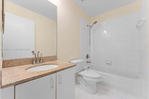 Adosado en venta en Davie, Florida, 4 dormitorios, 175.21 m2 № 1799521 - foto 24