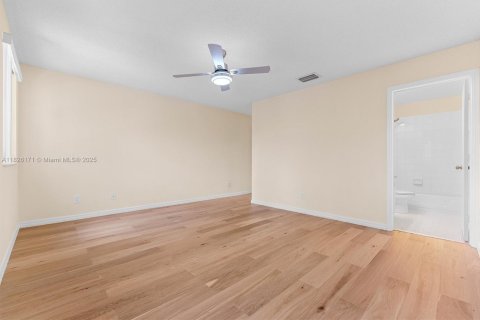 Adosado en venta en Davie, Florida, 4 dormitorios, 175.21 m2 № 1799521 - foto 23
