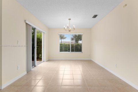 Adosado en venta en Davie, Florida, 4 dormitorios, 175.21 m2 № 1799521 - foto 7