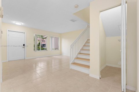 Adosado en venta en Davie, Florida, 4 dormitorios, 175.21 m2 № 1799521 - foto 5