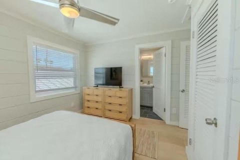Immobilier commercial à vendre à Redington Shores, Floride: 308.34 m2 № 2416668 - photo 15