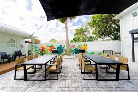Immobilier commercial à vendre à Redington Shores, Floride: 308.34 m2 № 2416668 - photo 5