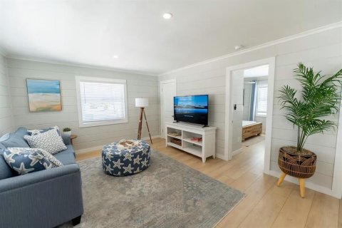 Immobilier commercial à vendre à Redington Shores, Floride: 308.34 m2 № 2416668 - photo 8