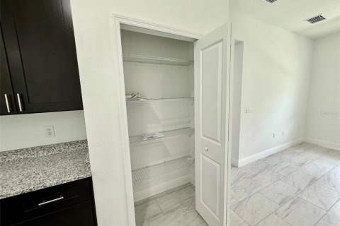 Купить виллу или дом в Ситрэс-Спрингс, Флорида 8 комнат, 146.79м2, № 1913758 - фото 8