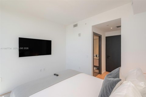Condo in Miami, Florida, 2 bedrooms  № 2248000 - photo 24