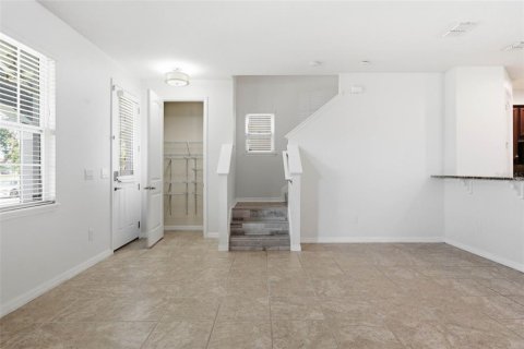 House in Windermere, Florida 4 bedrooms, 207.73 sq.m. № 2133810 - photo 16