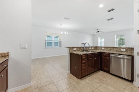 House in Windermere, Florida 4 bedrooms, 207.73 sq.m. № 2133810 - photo 25