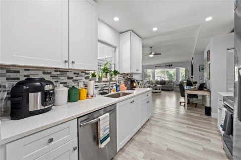 Villa ou maison à vendre à Port Charlotte, Floride: 3 chambres, 184.32 m2 № 2216659 - photo 10
