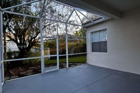 House in Weston, Florida 3 bedrooms, 143.63 sq.m. № 1933140 - photo 19