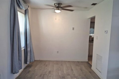 Villa ou maison à vendre à Orlando, Floride: 2 chambres, 87.33 m2 № 2422787 - photo 4