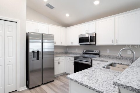 House in Winter Haven, Florida 3 bedrooms, 126.16 sq.m. № 1853120 - photo 6