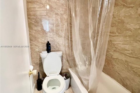 Condominio en alquiler en Miami Beach, Florida, 1 dormitorio, 62.43 m2 № 2056714 - foto 7