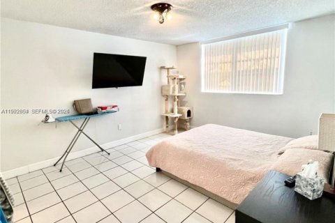 Condominio en alquiler en Miami Beach, Florida, 1 dormitorio, 62.43 m2 № 2056714 - foto 3