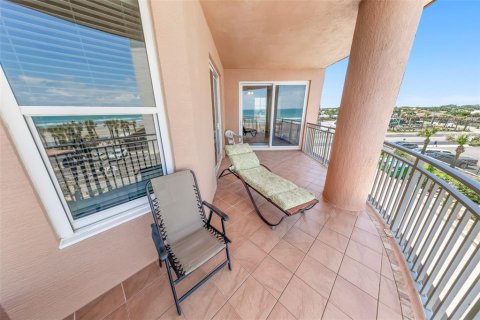 Condo in Daytona Beach, Florida, 3 bedrooms № 2205654 - photo 10
