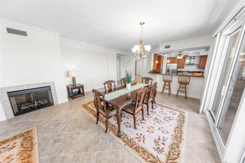 Condo in Daytona Beach, Florida, 3 bedrooms № 2205654 - photo 13