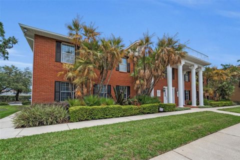 Immobilier commercial à vendre à Tampa, Floride: 752.14 m2 № 1780317 - photo 6
