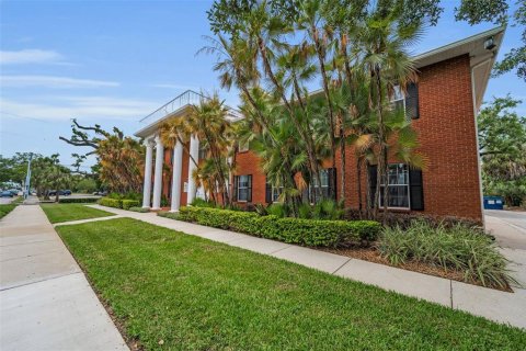 Immobilier commercial à vendre à Tampa, Floride: 752.14 m2 № 1780317 - photo 8