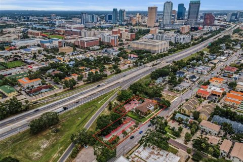 Immobilier commercial à vendre à Tampa, Floride: 752.14 m2 № 1780317 - photo 1