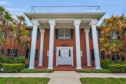 Immobilier commercial à vendre à Tampa, Floride: 752.14 m2 № 1780317 - photo 11