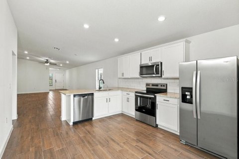 Villa ou maison à louer à Lakeland, Floride: 3 chambres, 158.58 m2 № 2436697 - photo 6