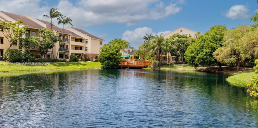 Condo in Sunrise, Florida, 1 bedroom  № 2056178
