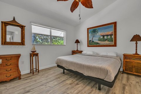 Купить таунхаус в Ки-Бискейн, Флорида 2 спальни, 81.29м2, № 1993378 - фото 16