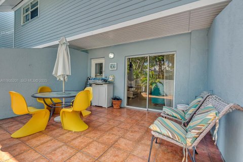 Купить таунхаус в Ки-Бискейн, Флорида 2 спальни, 81.29м2, № 1993378 - фото 25