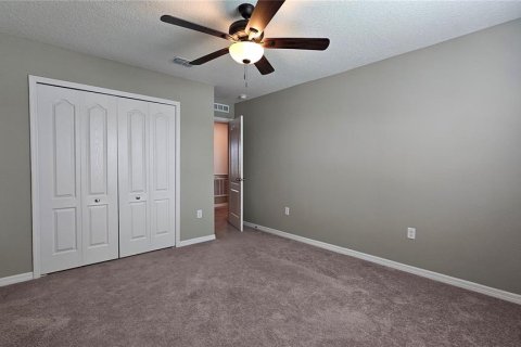 House in Fruitland Park, Florida 4 bedrooms, 252.14 sq.m. № 2220048 - photo 29