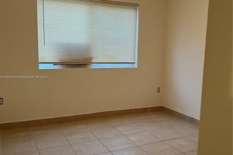 Copropriété à louer à Homestead, Floride: 3 chambres, 104.61 m2 № 1814496 - photo 5