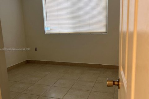 Copropriété à louer à Homestead, Floride: 3 chambres, 104.61 m2 № 1814496 - photo 6