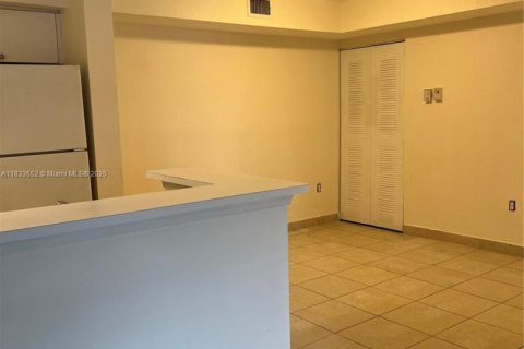 Copropriété à louer à Homestead, Floride: 3 chambres, 104.61 m2 № 1814496 - photo 3