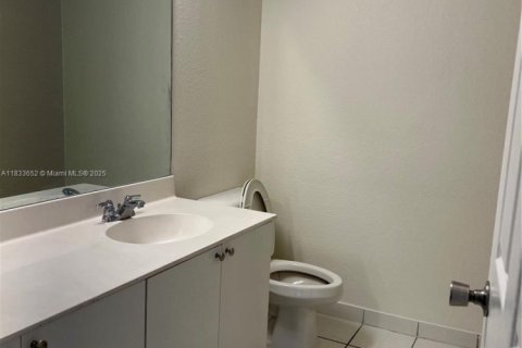 Copropriété à louer à Homestead, Floride: 3 chambres, 104.61 m2 № 1814496 - photo 9