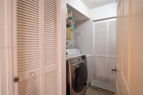 Condominio en venta en Sunrise, Florida, 2 dormitorios, 130.99 m2 № 2006855 - foto 12