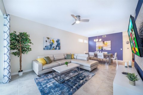 Condo in Kissimmee, Florida, 3 bedrooms in STOREY LAKE  № 1718492 - photo 12