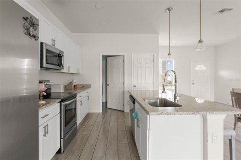 Casa en venta en Kissimmee, Florida, 4 dormitorios, 163.88 m2 № 2201646 - foto 8