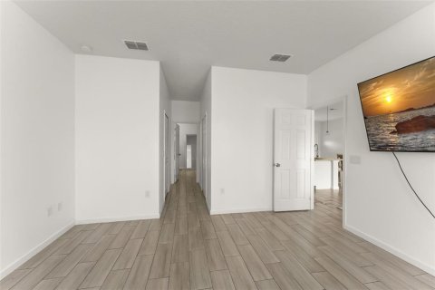 Casa en venta en Kissimmee, Florida, 4 dormitorios, 163.88 m2 № 2201646 - foto 16