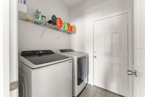 Casa en venta en Kissimmee, Florida, 4 dormitorios, 163.88 m2 № 2201646 - foto 26
