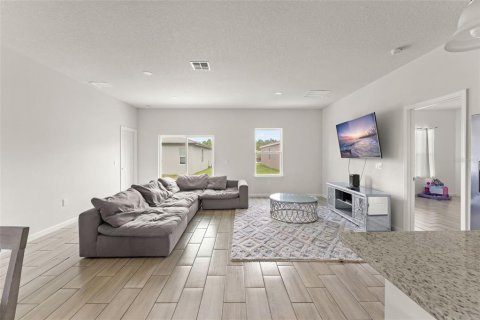 Casa en venta en Kissimmee, Florida, 4 dormitorios, 163.88 m2 № 2201646 - foto 11