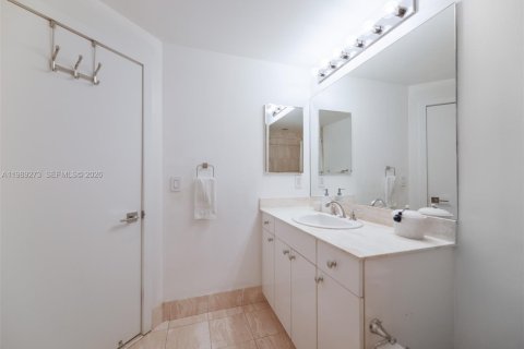 Condominio en venta en Aventura, Florida, 3 dormitorios, 252.69 m2 № 2255382 - foto 26